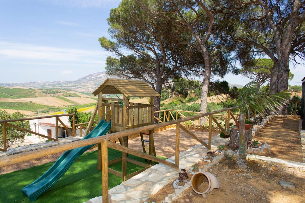 Holiday home Feudo Giglio Country Charme *